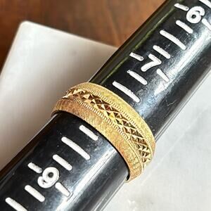 Men’s ring Wedding band 18Kt GE #480. Gold electroplated Size 8